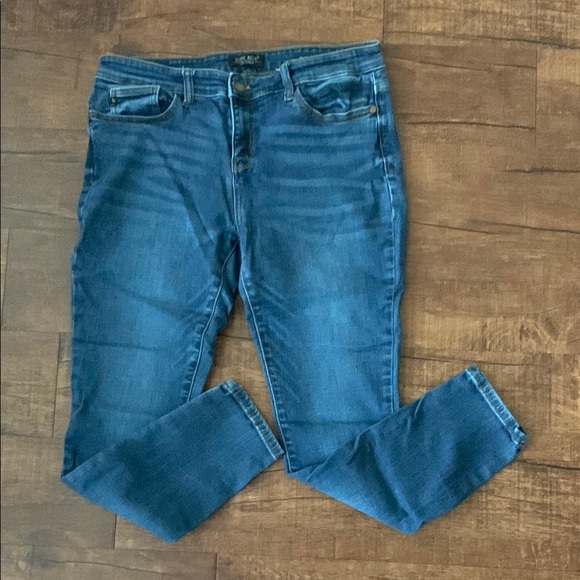 Judy Blue Denim - Judy Blue skinny fit jeans